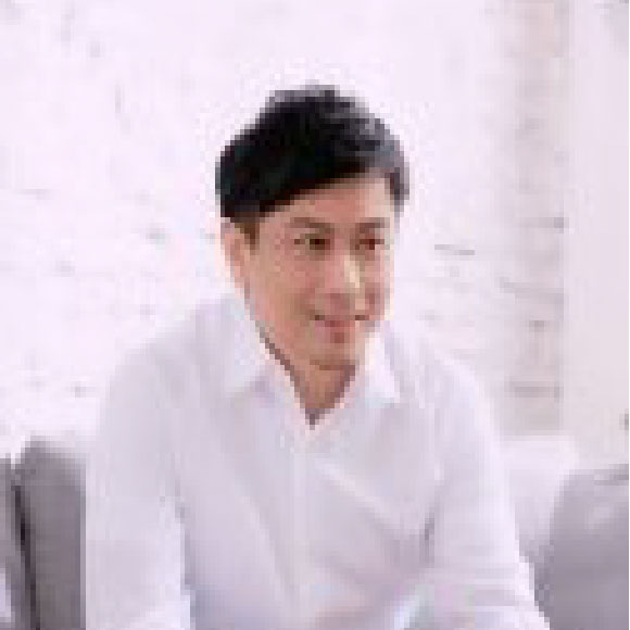 何昕明照片